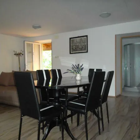 Hodak Apartment