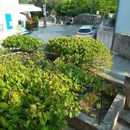 Hodak * 内里吉恩