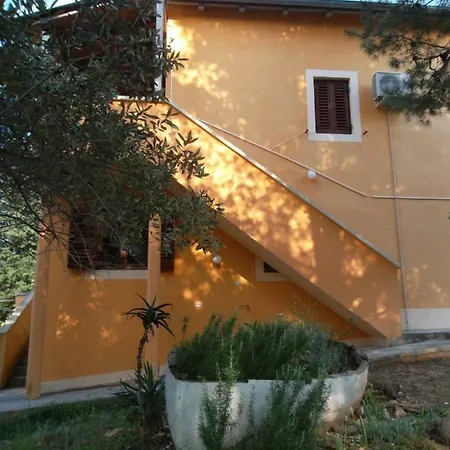 Hodak Apartment Nerezine
