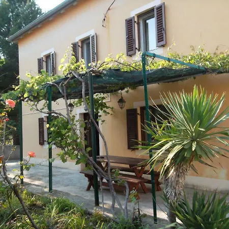 Hodak Apartment Nerezine